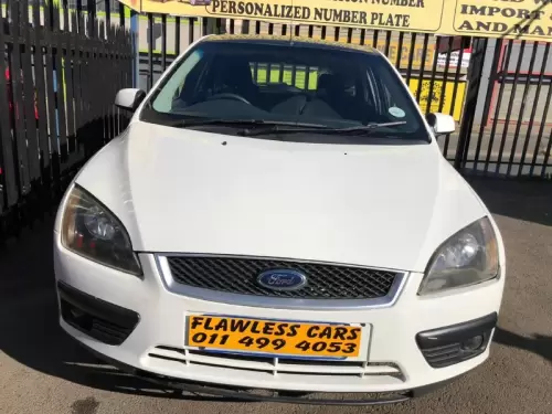 2009-Ford-Focus-16-Ambiente (8)