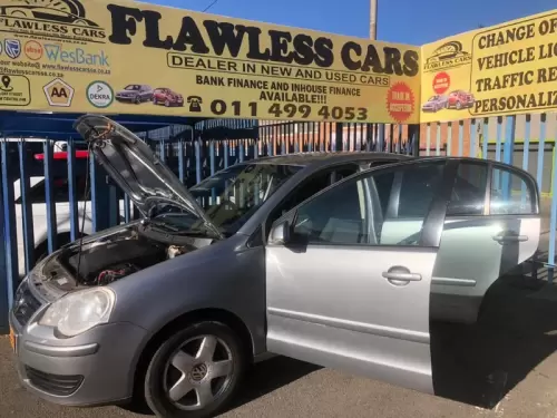 2009-Volkswagen-Polo-Classic-16-Comfortline (9)