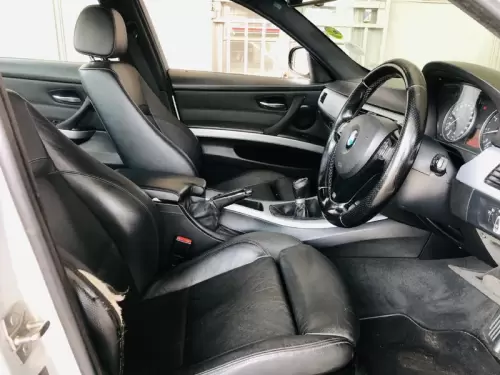 2010-BMW-3-Series-320i-Exclusive (7)