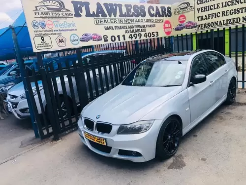 2010-BMW-3-Series-320i-Exclusive