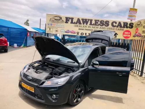 2011-Ford-Focus-25-ST-5-dr (10)