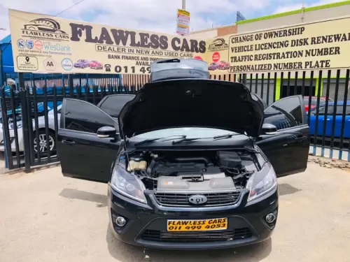 2011-Ford-Focus-25-ST-5-dr (11)