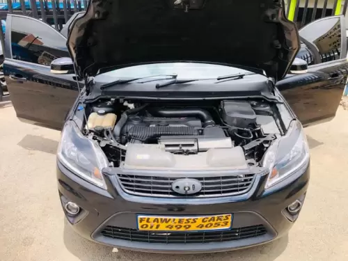 2011-Ford-Focus-25-ST-5-dr (12)
