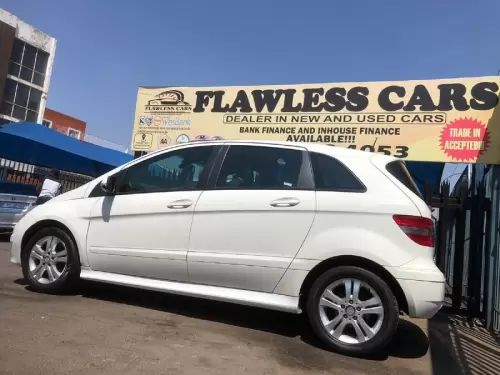2011-Mercedes-Benz-B-Class-B-180-Auto (15)