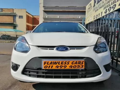 2013-Ford-Figo-14-Trend (5)