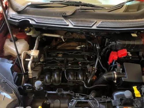 2014-Ford-EcoSport-10-EcoBoost-Trend (18)