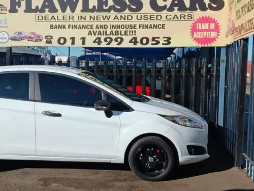 2015-Ford-Fiesta-14-Trend-5-dr (1)