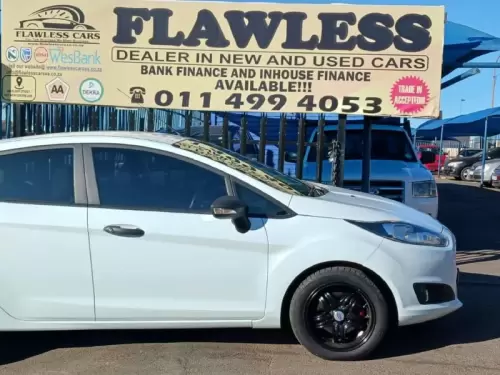 2015-Ford-Fiesta-14-Trend-5-dr