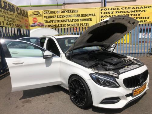 2015-Mercedes-Benz-C-Class-C-200-Auto_9