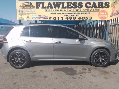 2015-Volkswagen-Golf-VII-14-TSI-Comfortline-Auto
