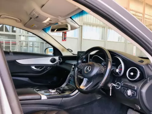2016-Mercedes-Benz-C-Class-C-200-Auto (14)