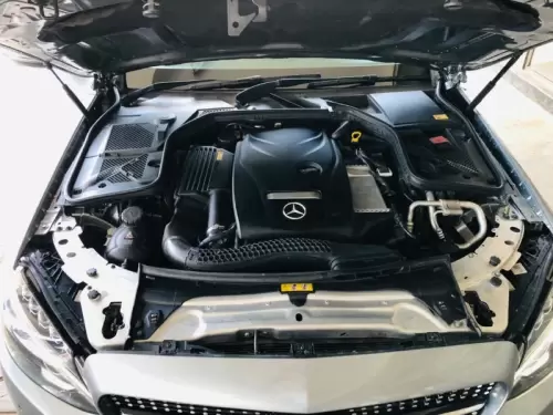 2016-Mercedes-Benz-C-Class-C-200-Auto (24)