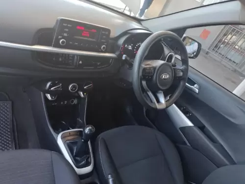 2017-Kia-Picanto-10-Style (6)