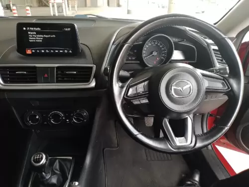 2017-Mazda-3-16-Dynamic-5-dr (19)