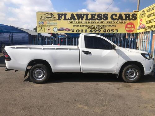2017-Toyota-Hilux-20-VVTi-Single-Cab (16)