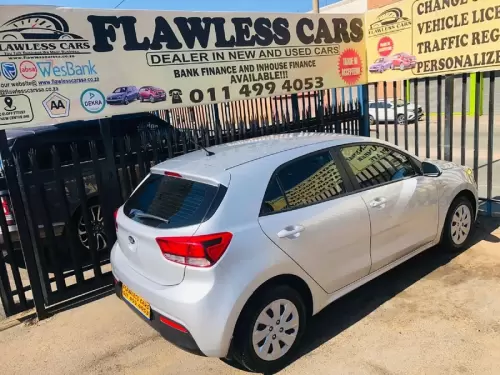 2018-Kia-Rio-12-5-dr (2)